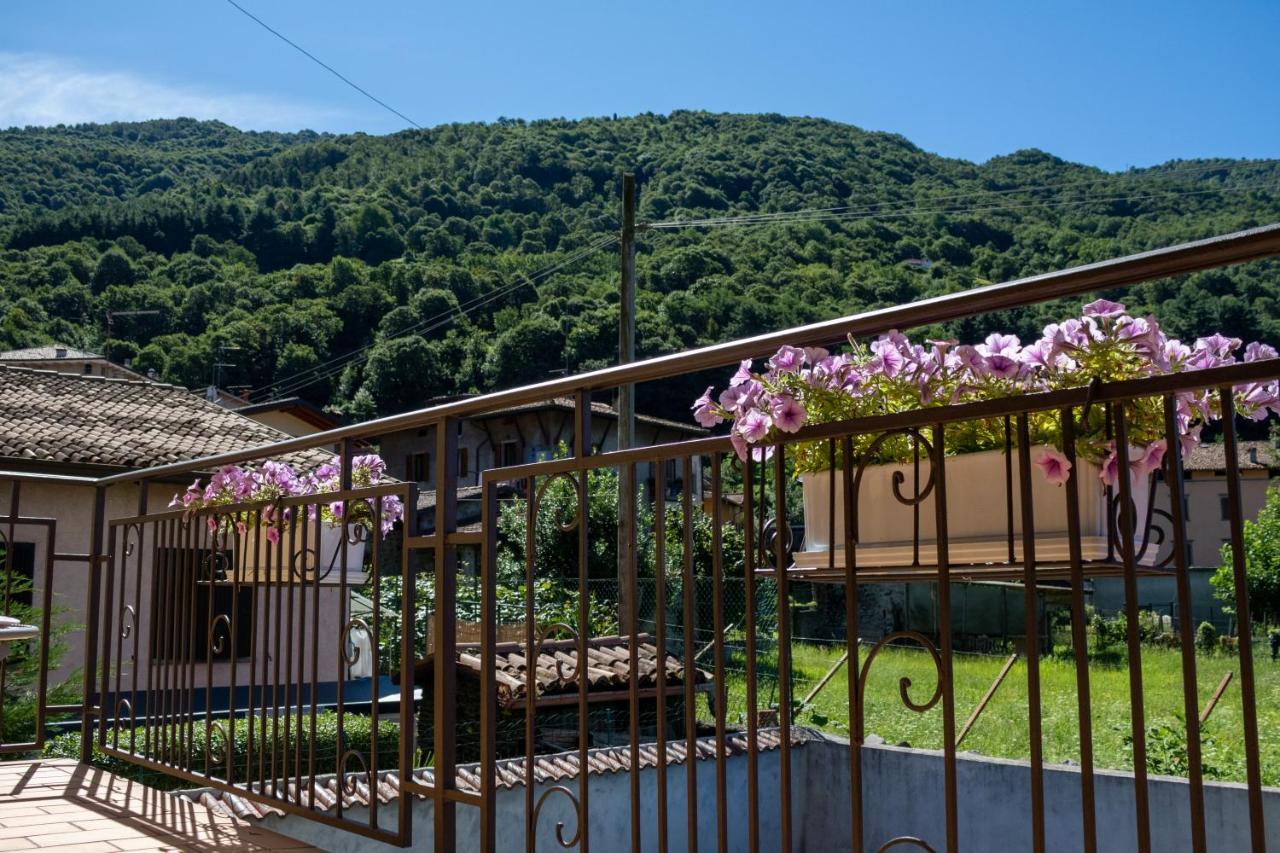 B&B Al Cortile Del Bertolet Pian Camuno Exterior foto